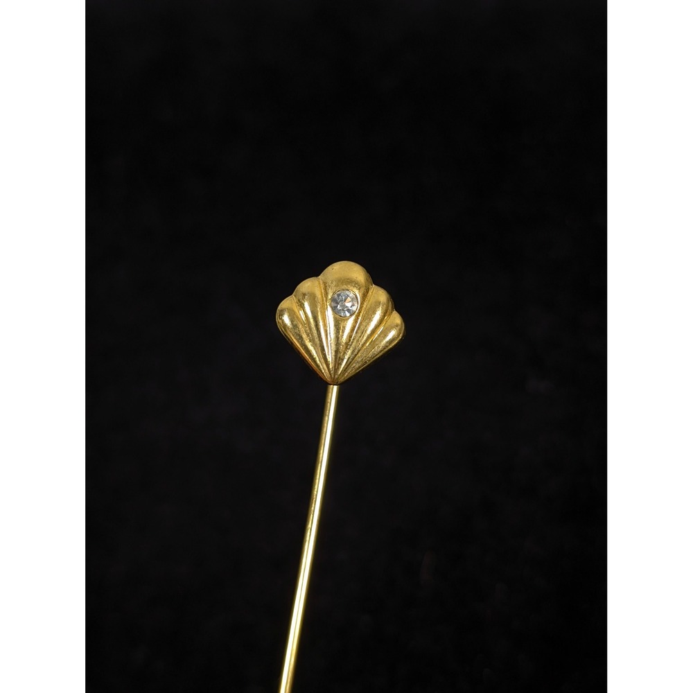 Vintage Rhinestone Stick Pin Gold Tone Art‎ Deco Scalloped Lapel Hat